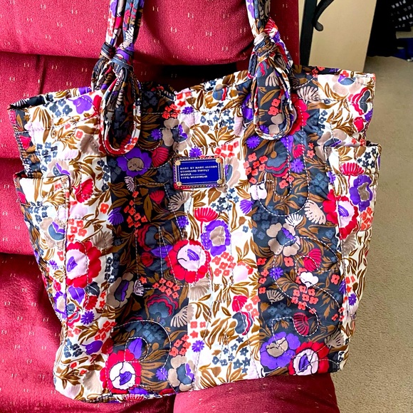 Marc Jacobs - Picture 1 of 3